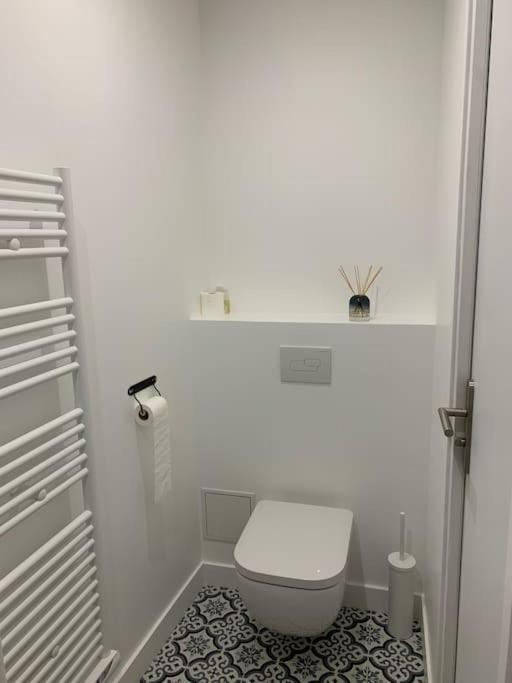 Petite Maison De Charme A 10 Minutes De Disney ! 몽테브랭 외부 사진